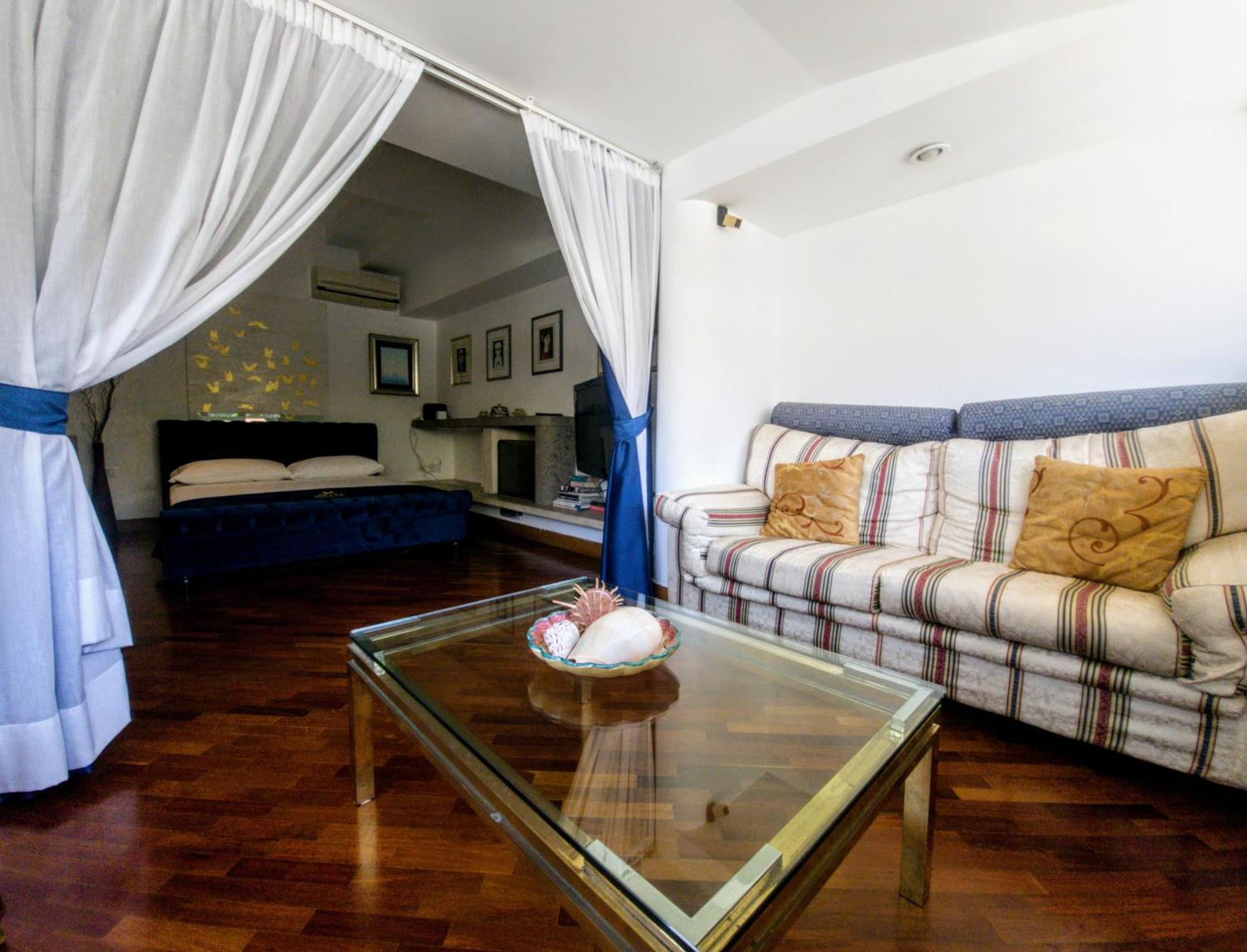 Frattina Family Romantic Superior Roma